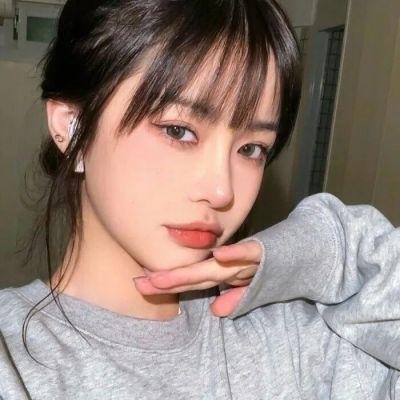 机场实拍：人气爱豆私下抽烟，好友出面澄清
